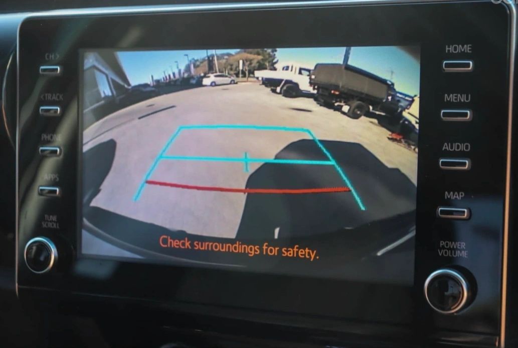 Toyota Hilux 2015-2020 SR/SR5 Reverse Camera Kit